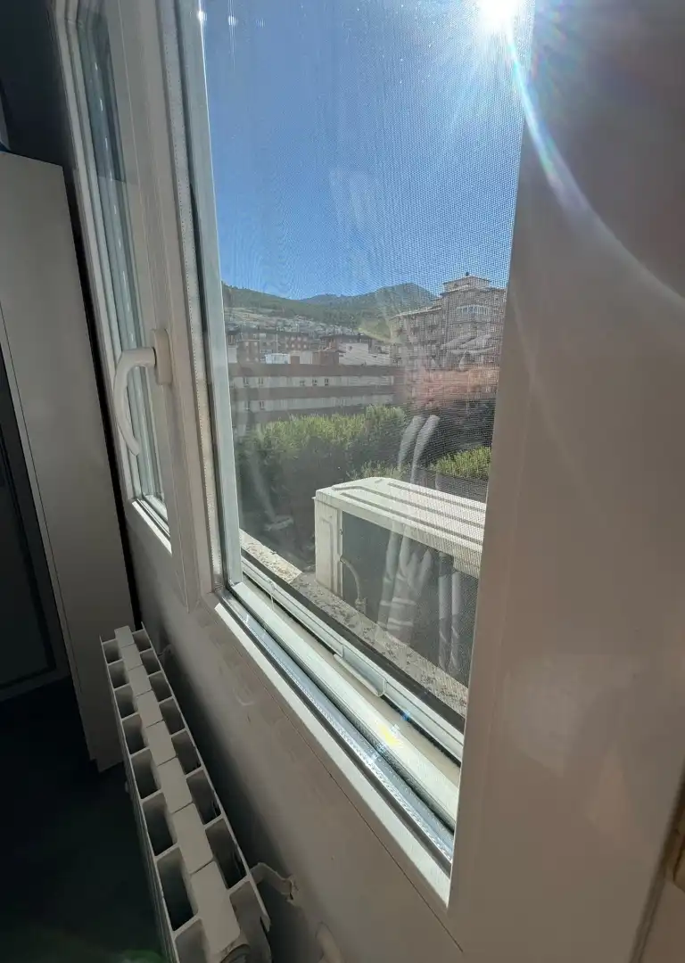 Außenansicht von Wohnung zum Verkauf in  Jaén Capital mit Klimaanlage, Terrasse und Balkon