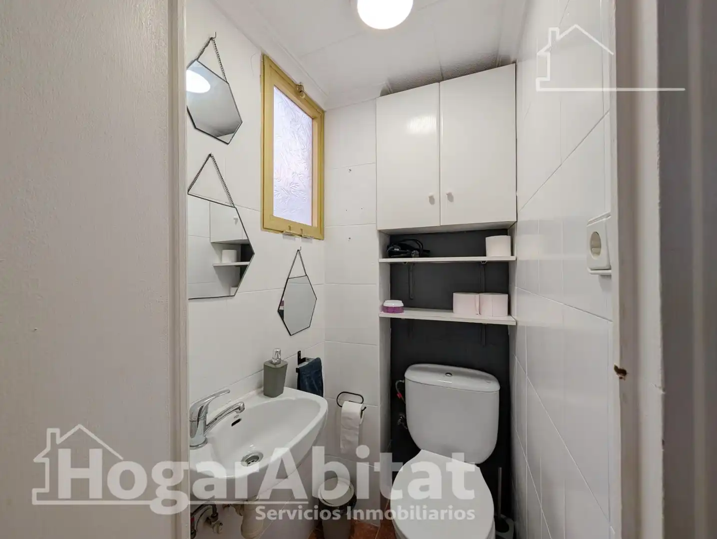 Badezimmer von Wohnung zum Verkauf in Santa Pola mit Klimaanlage, Heizung und Möbliert
