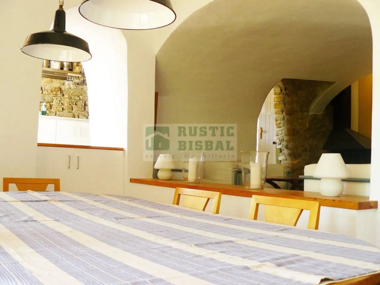 Comedor de Finca rústica de alquiler en Madremanya con Calefacción, Jardín privado y Terraza
