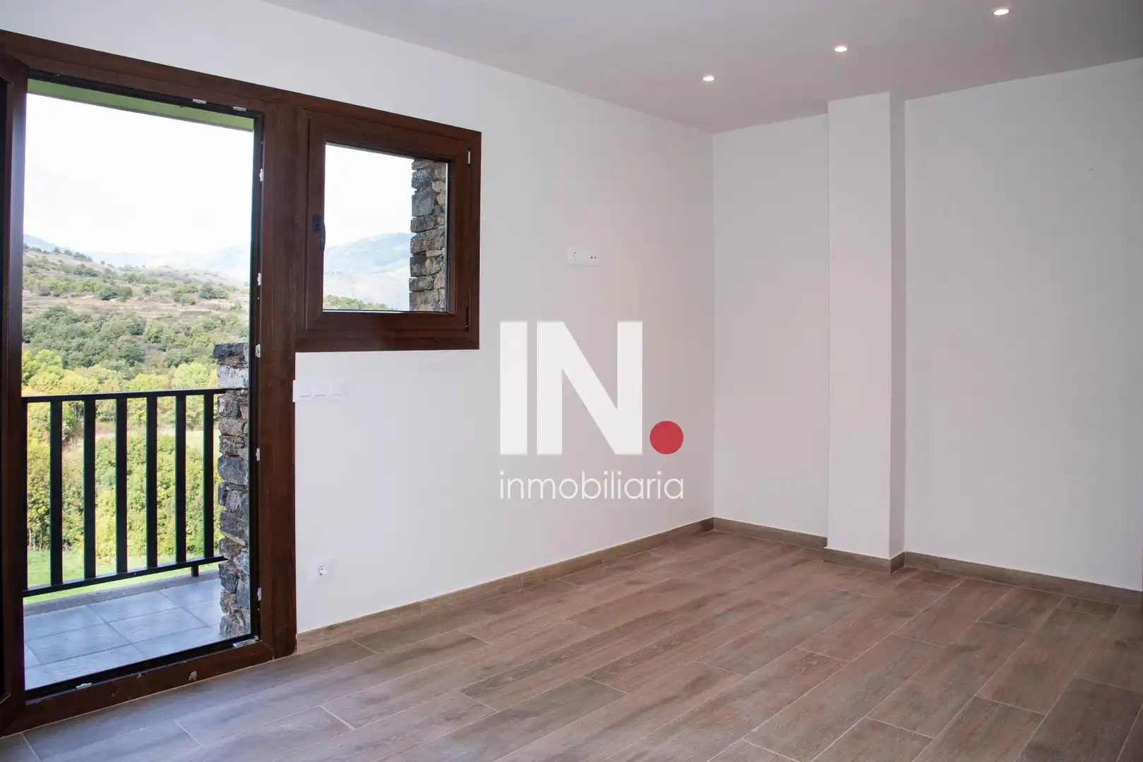 Casa adosada en venta en Sort