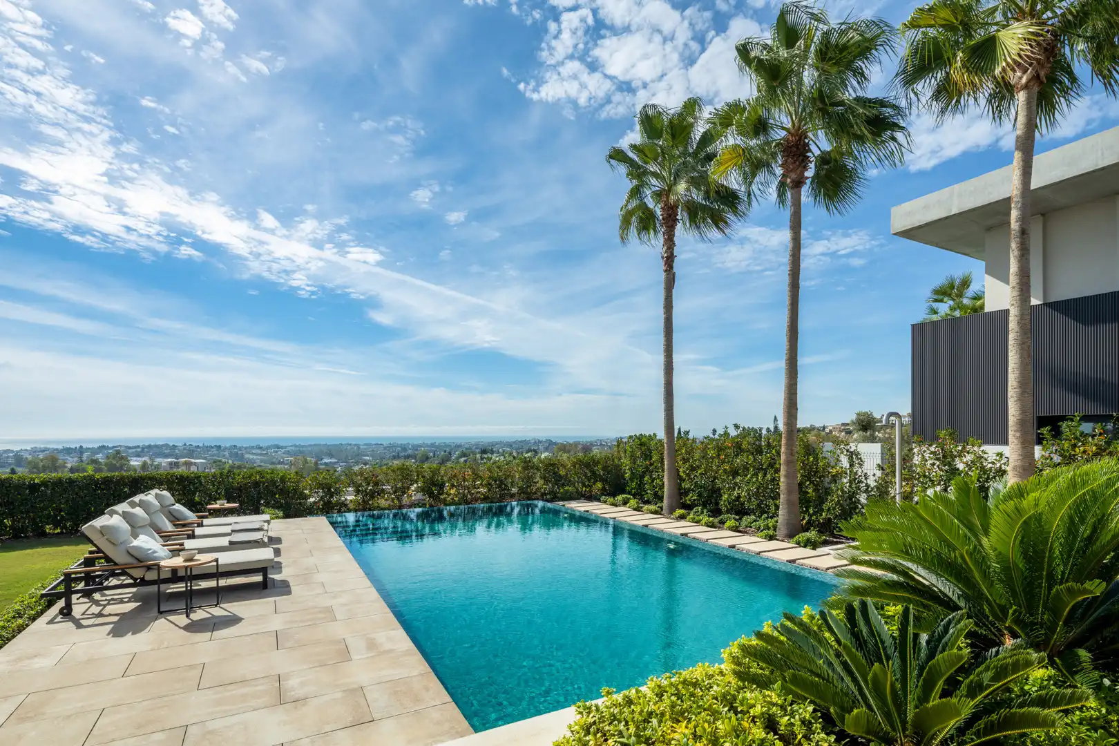 Casa con piscina en venta en La Quinta, imagen 2