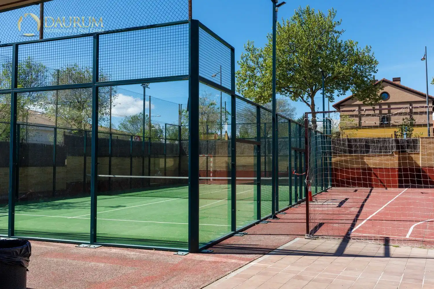 Vista exterior de Dúplex en venta en Boadilla del Monte con Aire acondicionado, Calefacción y Terraza