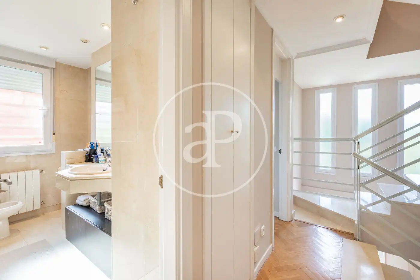 Casa adosada en venta en Madrid con Aire acondicionado, Calefacción y Jardín privado