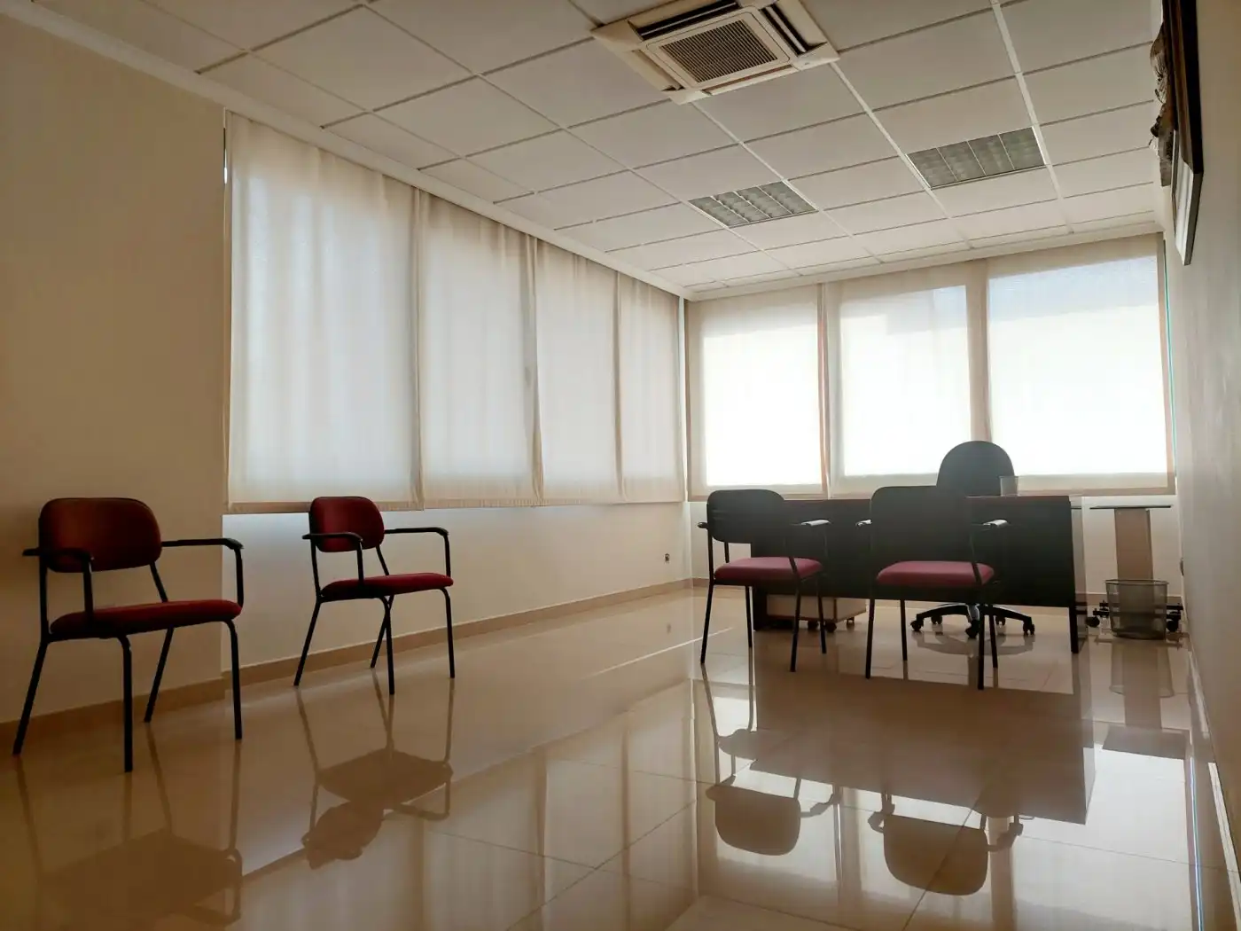 Office for sale in Amposta  with Air Conditioner and Furnished