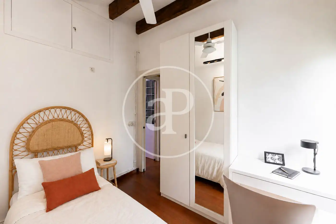 Bedroom of Flat for rent in Barcelona  with Air Conditioner, Heating and Furnished