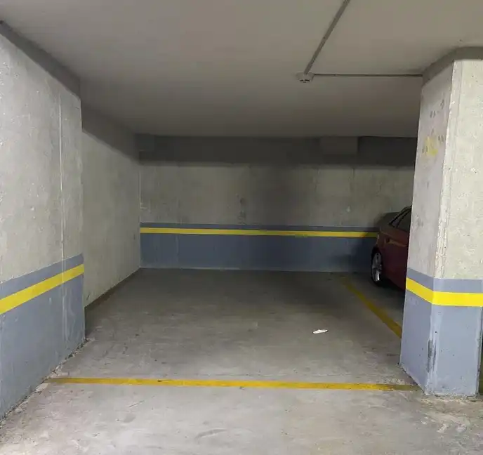 Aparcament amb ascensor en venda a Rúa de Alfredo Vicenti, imagen 4