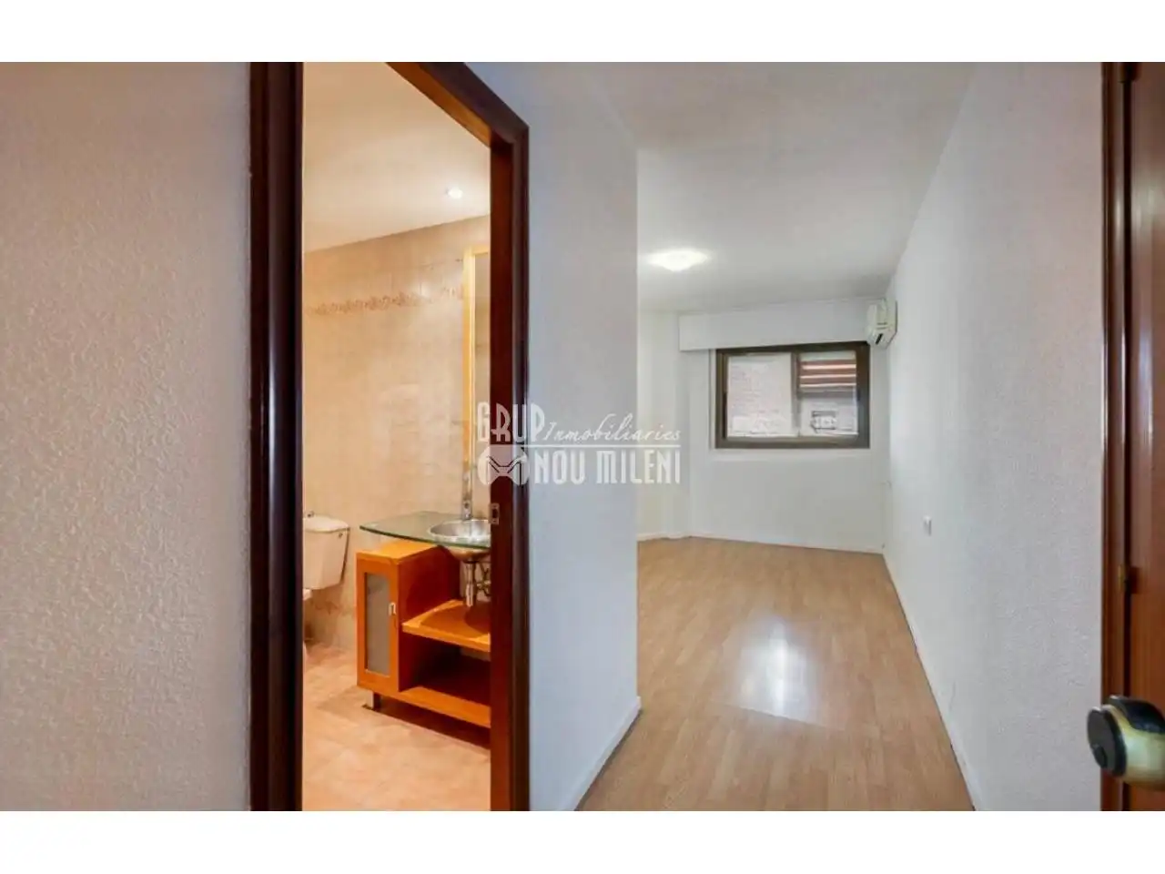 Habitación de Piso de alquiler en Valencia con Aire acondicionado, Parquet y Balcón