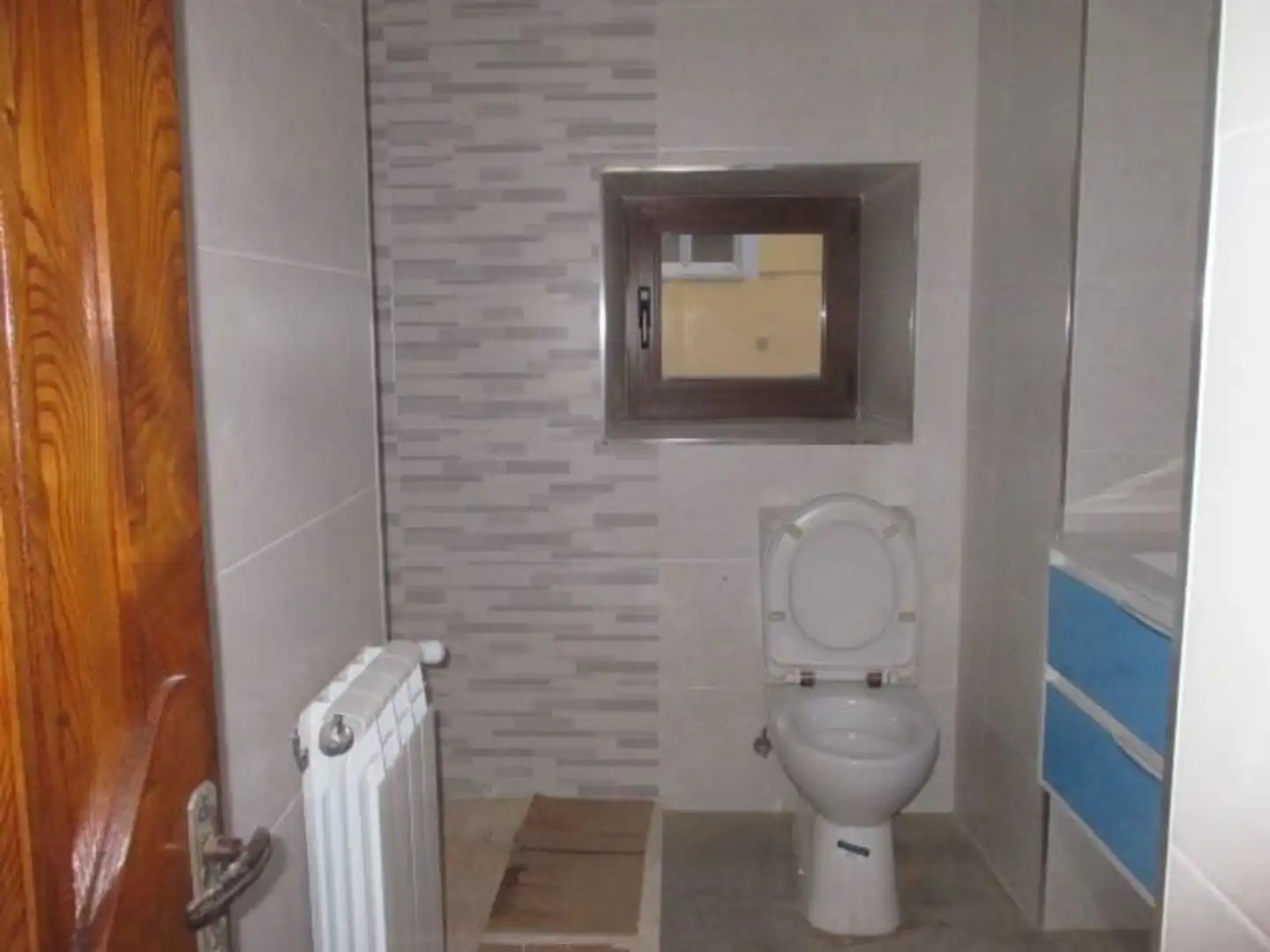 Baño de Piso en venta en Vegadeo con Calefacción, Parquet y Trastero