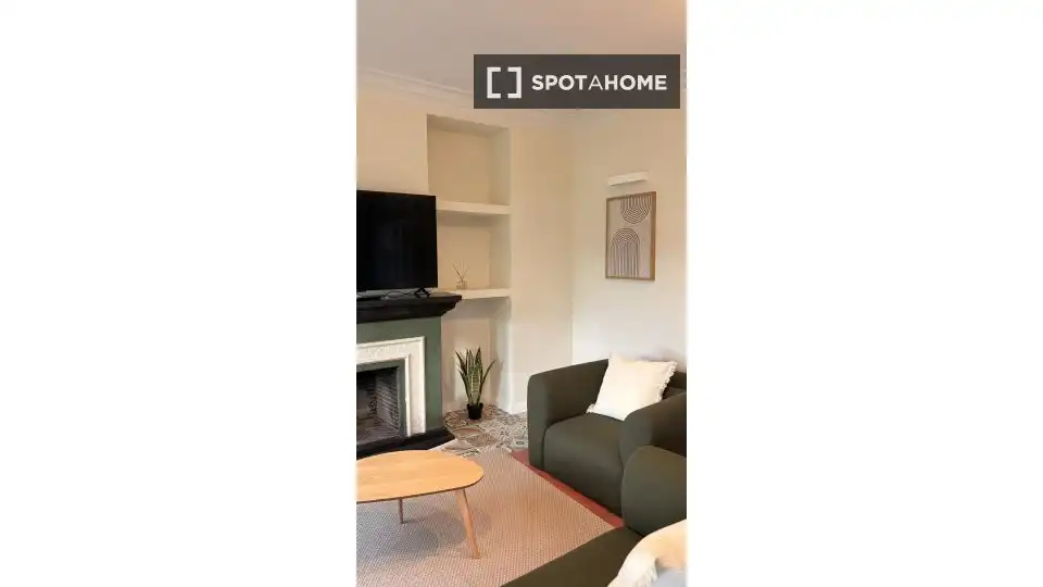 Exterior view of Flat for share in Sant Boi de Llobregat  with Air Conditioner, Heating and Furnished