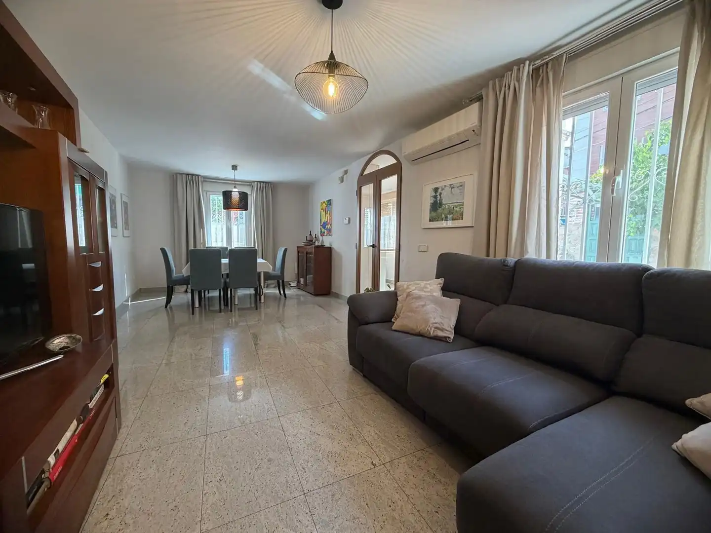 Sala d'estar de Casa o xalet en venda en Madrid amb Aire condicionat, Calefacció i Jardí privat