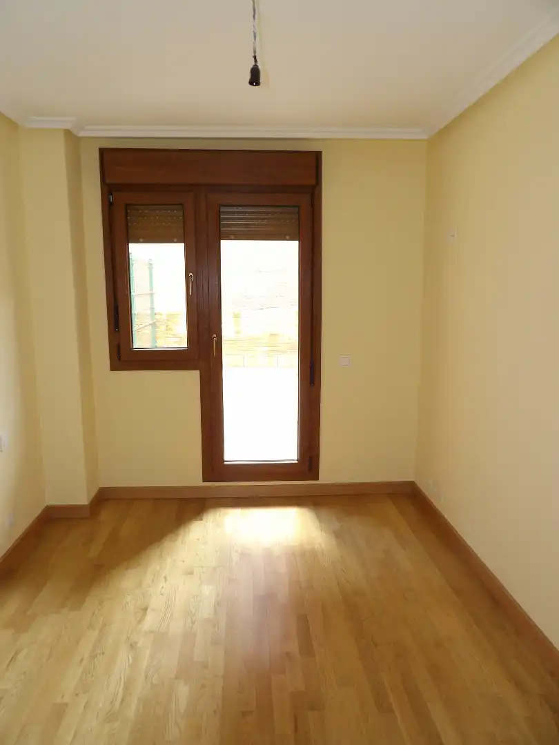 Piso en venta en Calle de Ramón Granda, El Carbayedo - El Quirinal