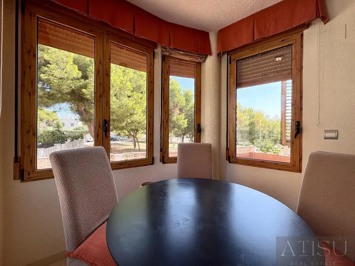Esszimmer von Einfamilien-Reihenhaus zur Miete in El Campello mit Klimaanlage, Heizung und Abstellraum