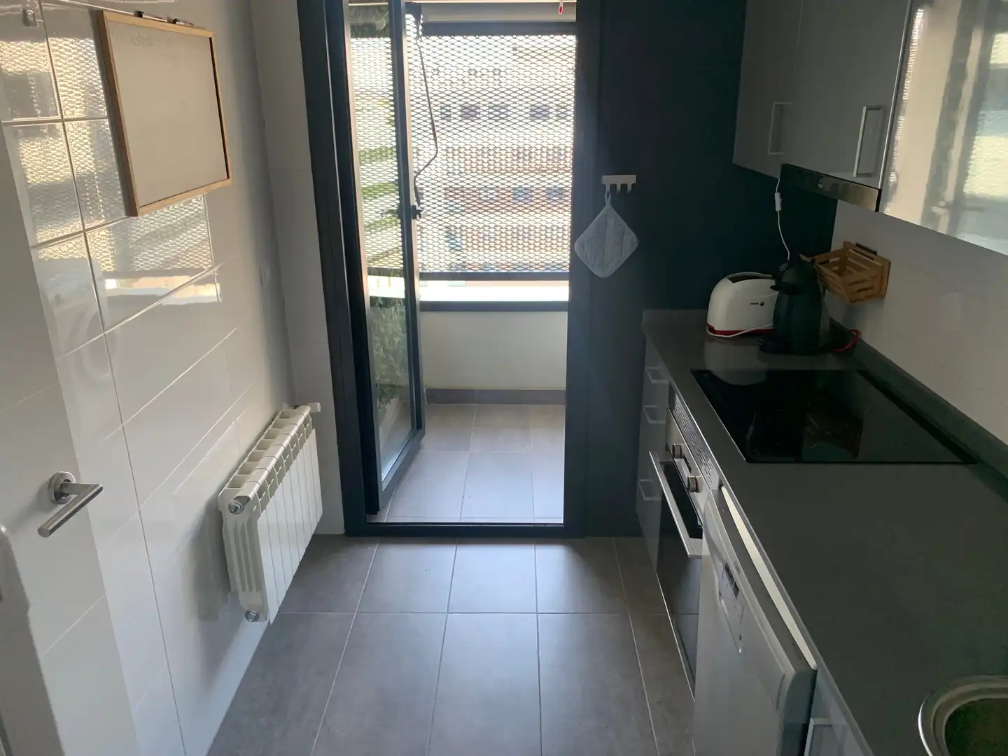 Kitchen of Flat for rent in Madrid  with Air Conditioner, Heating and Terrace