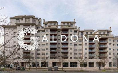 Vista exterior de Pis en venda en Donostia - San Sebastián  amb Calefacció i Terrassa