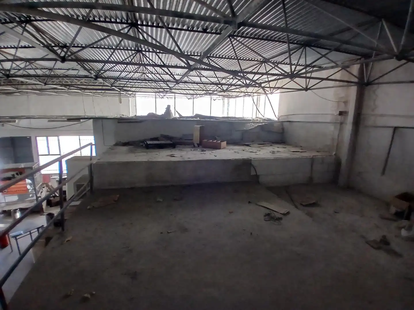 Nave industrial en venta en Algueña