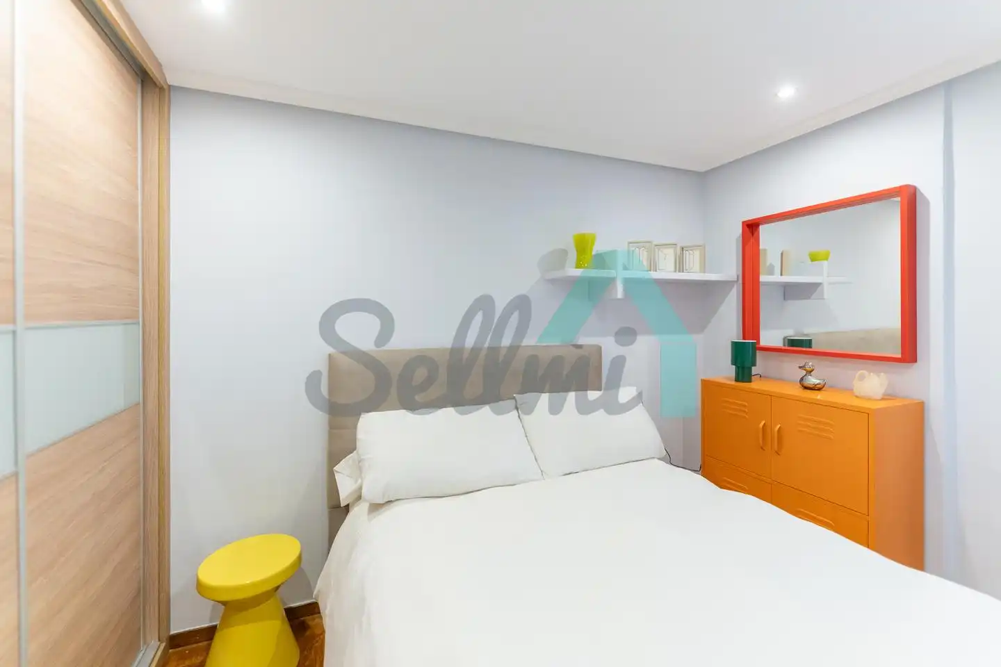 Habitación de Piso de alquiler en Gijón  con Calefacción, Parquet y Amueblado