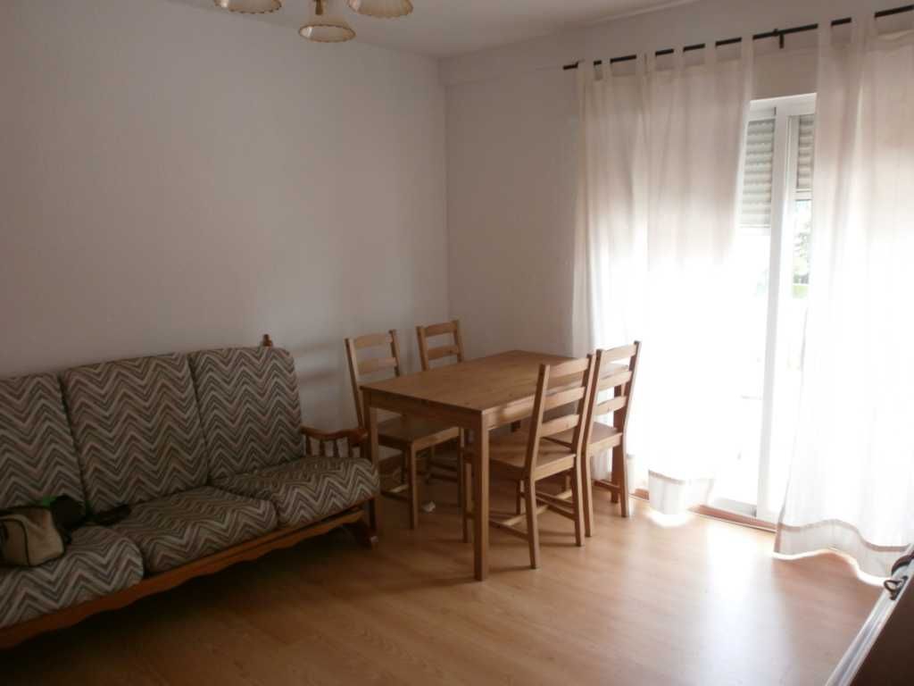 Living room of Flat to rent in Alcorcón  with Heating, Parquet flooring and Furnished