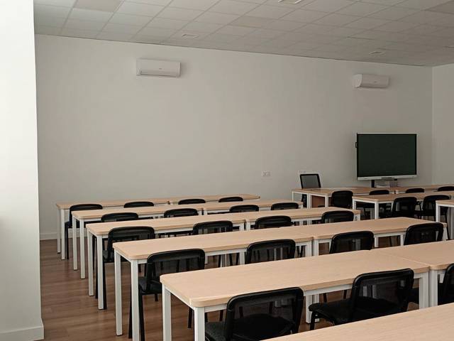 Local comercial en Alquiler en Avenida Real de Pinto, 158 en Villaverde Alto