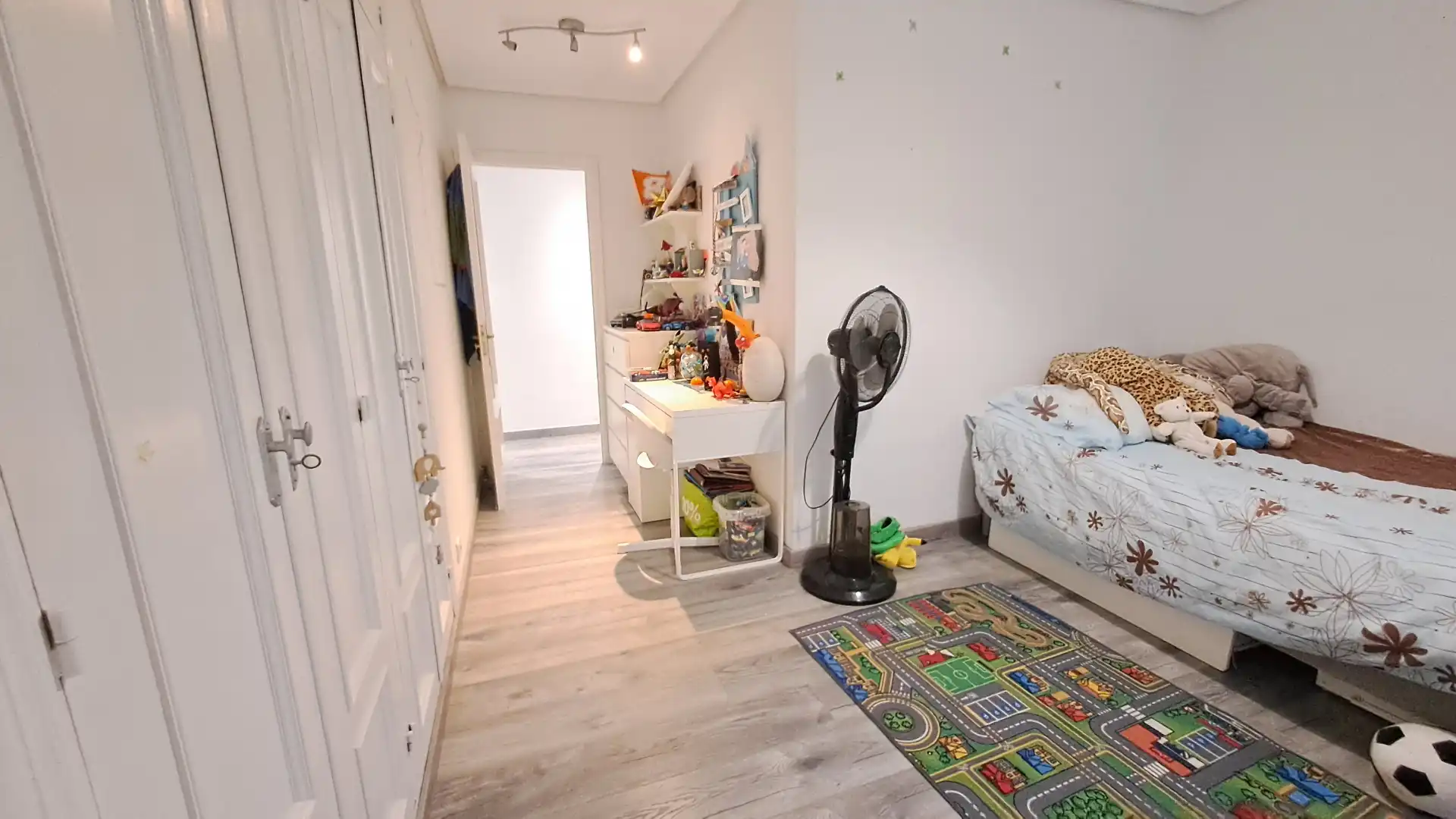 Schlafzimmer von Wohnung zum Verkauf in Bilbao  mit Heizung und Möbliert