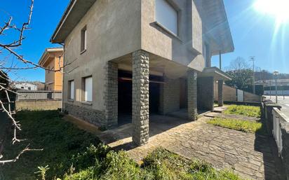 Vista exterior de Casa o xalet en venda en Olot amb Terrassa