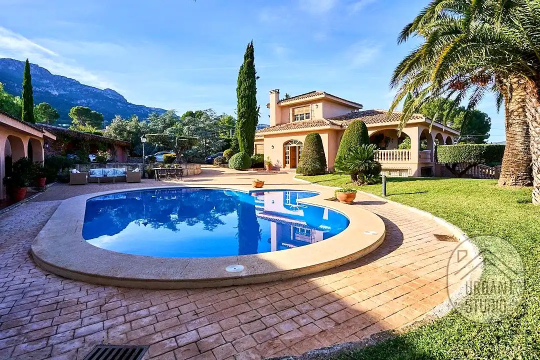 Exterior view of Houses for sale in Cocentaina  with Heating, Terrace and Swimming Pool