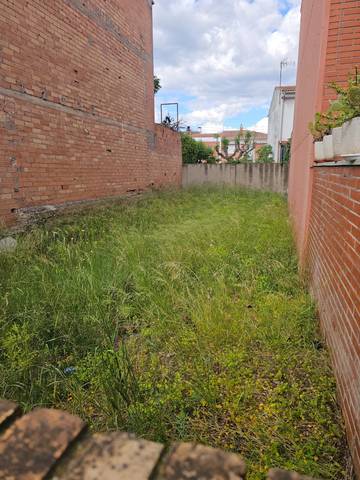 Terreno residencial en Venta en Carrer de l'Urgell en La Plana