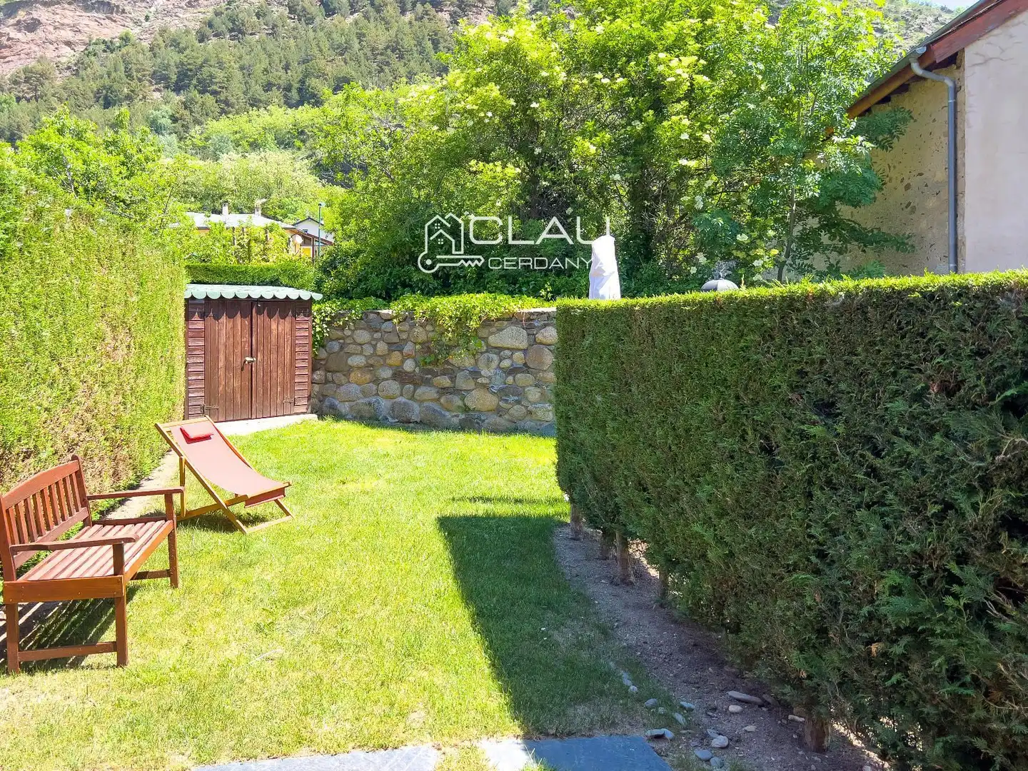 Garten von Einfamilien-Reihenhaus zur Miete in Latour - de - Carol mit Heizung, Privatgarten und Terrasse