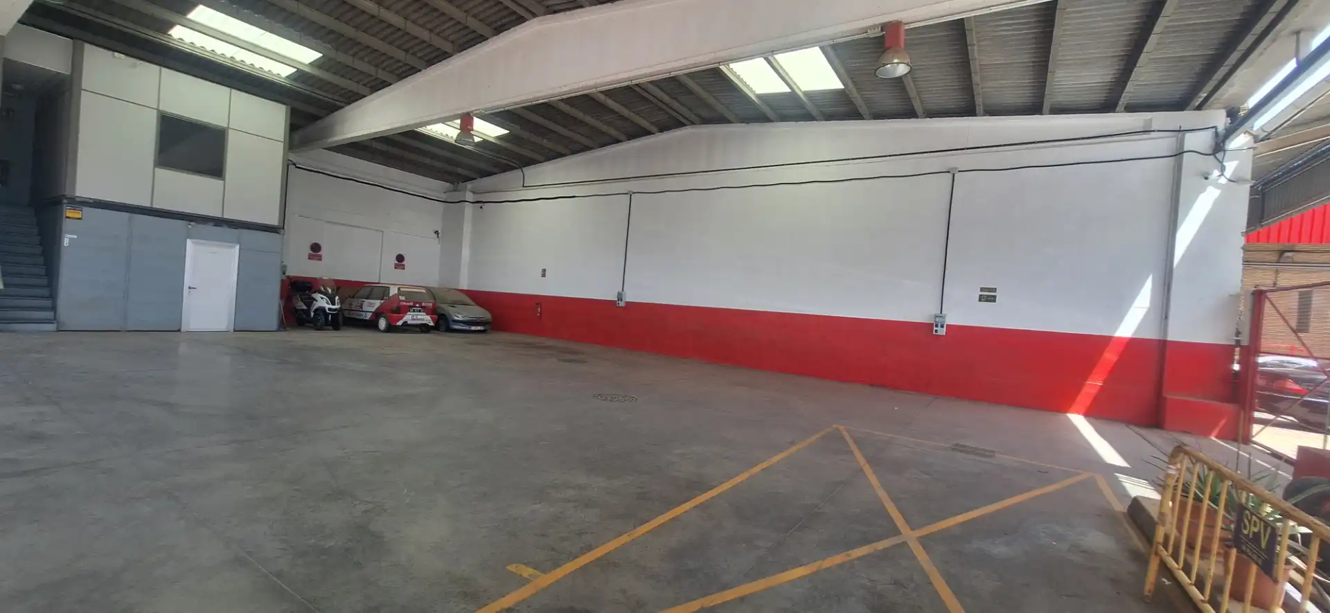 Industrial building to rent in Carrer dels Bombers 13, imagen 4