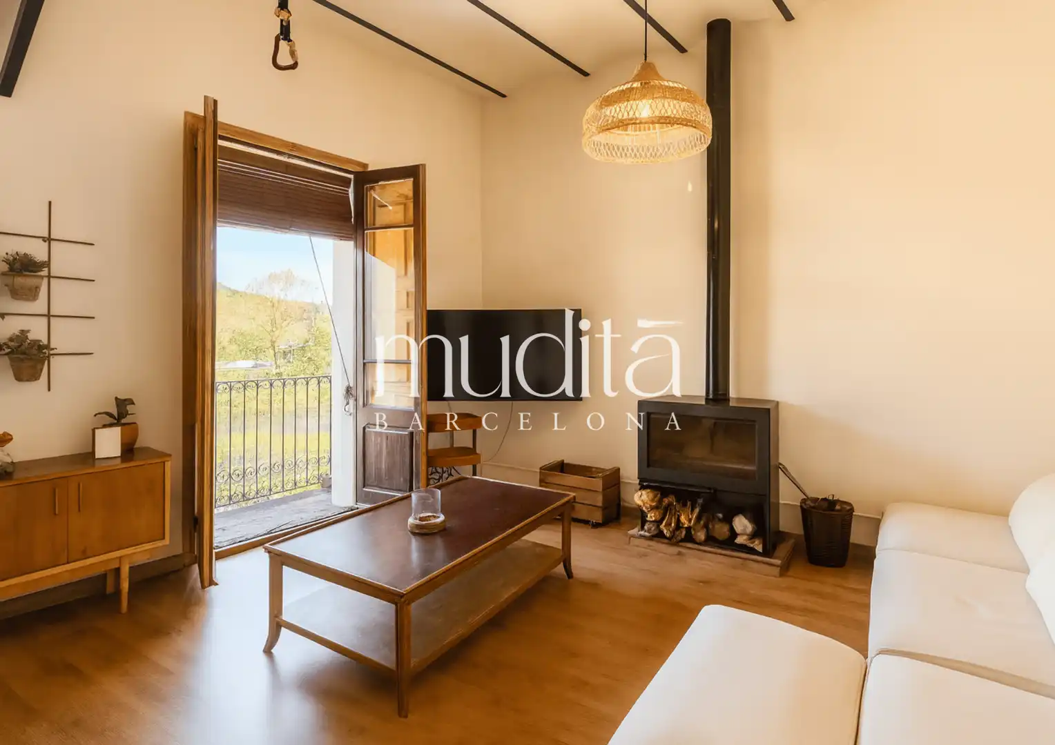 Dormitori de Apartament en venda en Sant Quirze de Besora amb Forn i Balcó