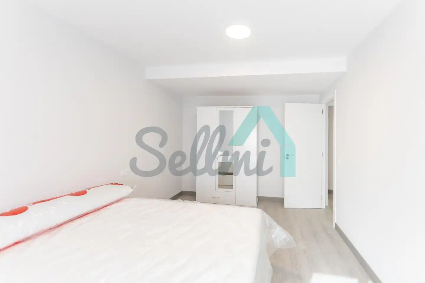 Bedroom of Flat for share in Oviedo   with Heating, Furnished and Internet