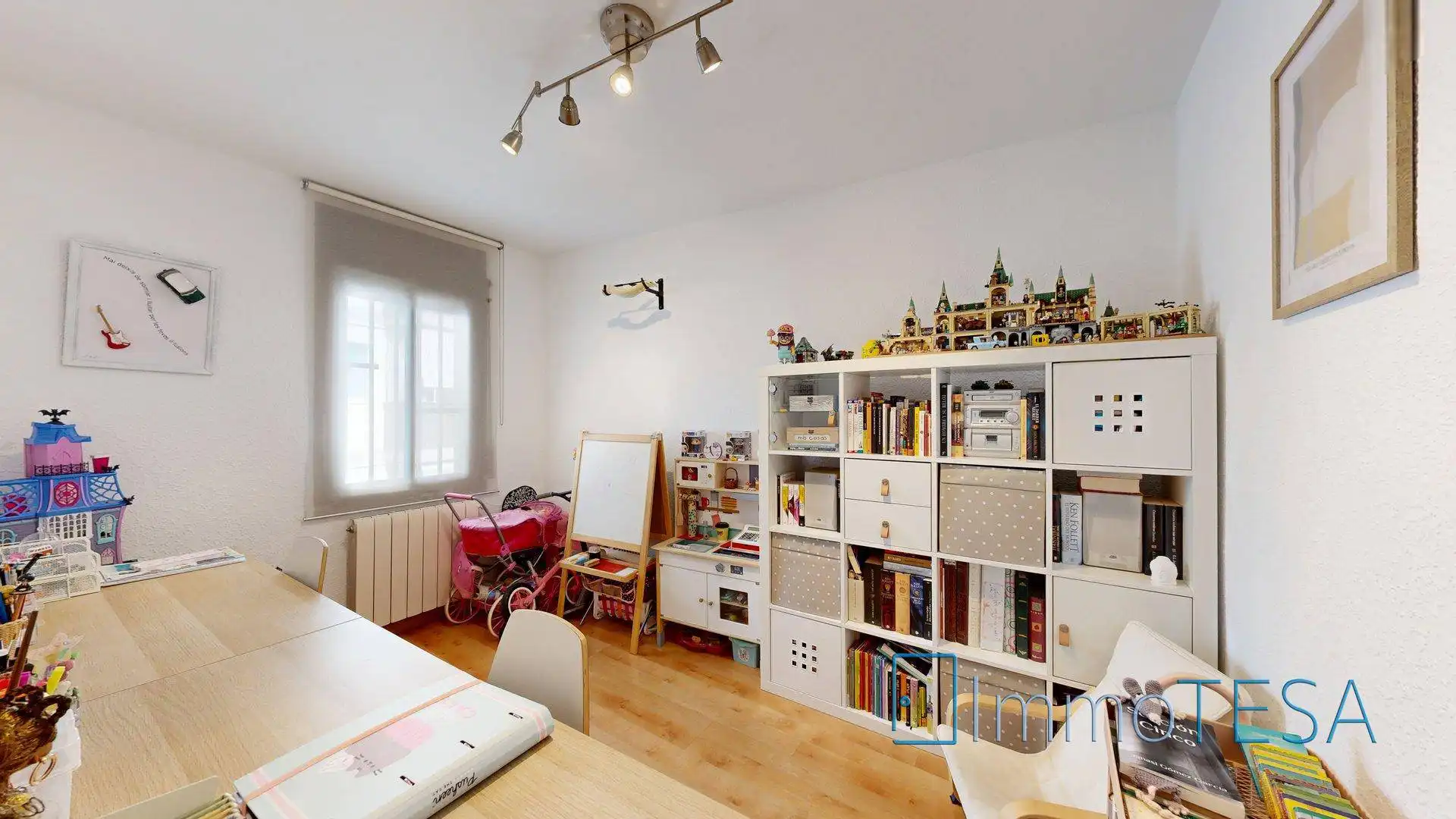 Living room of Flat for sale in Sabadell  with Air Conditioner, Heating and Parquet flooring