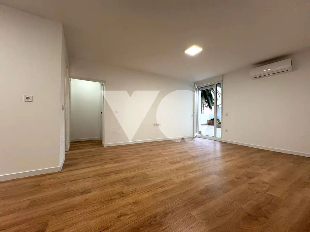 Living room of Ground floor for sale in Ciudad Lineal