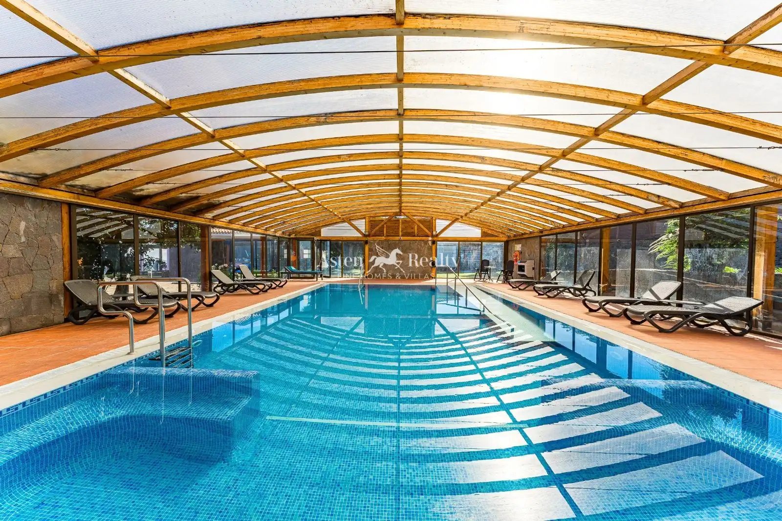 Piscina de Edifici en venda en Los Realejos