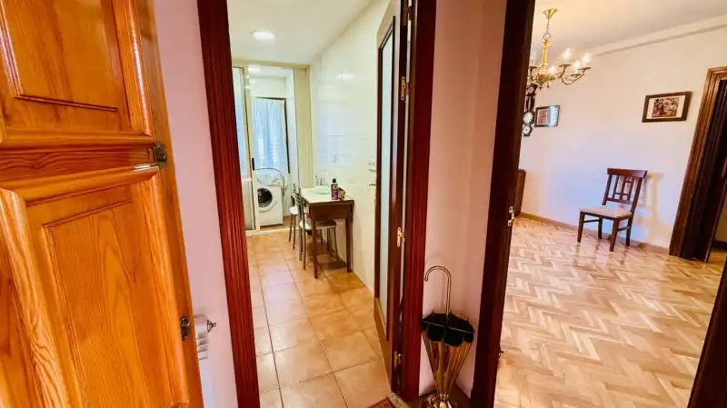 Wohnung zum Verkauf in El Espinar mit Heizung, Privatgarten und Parkett