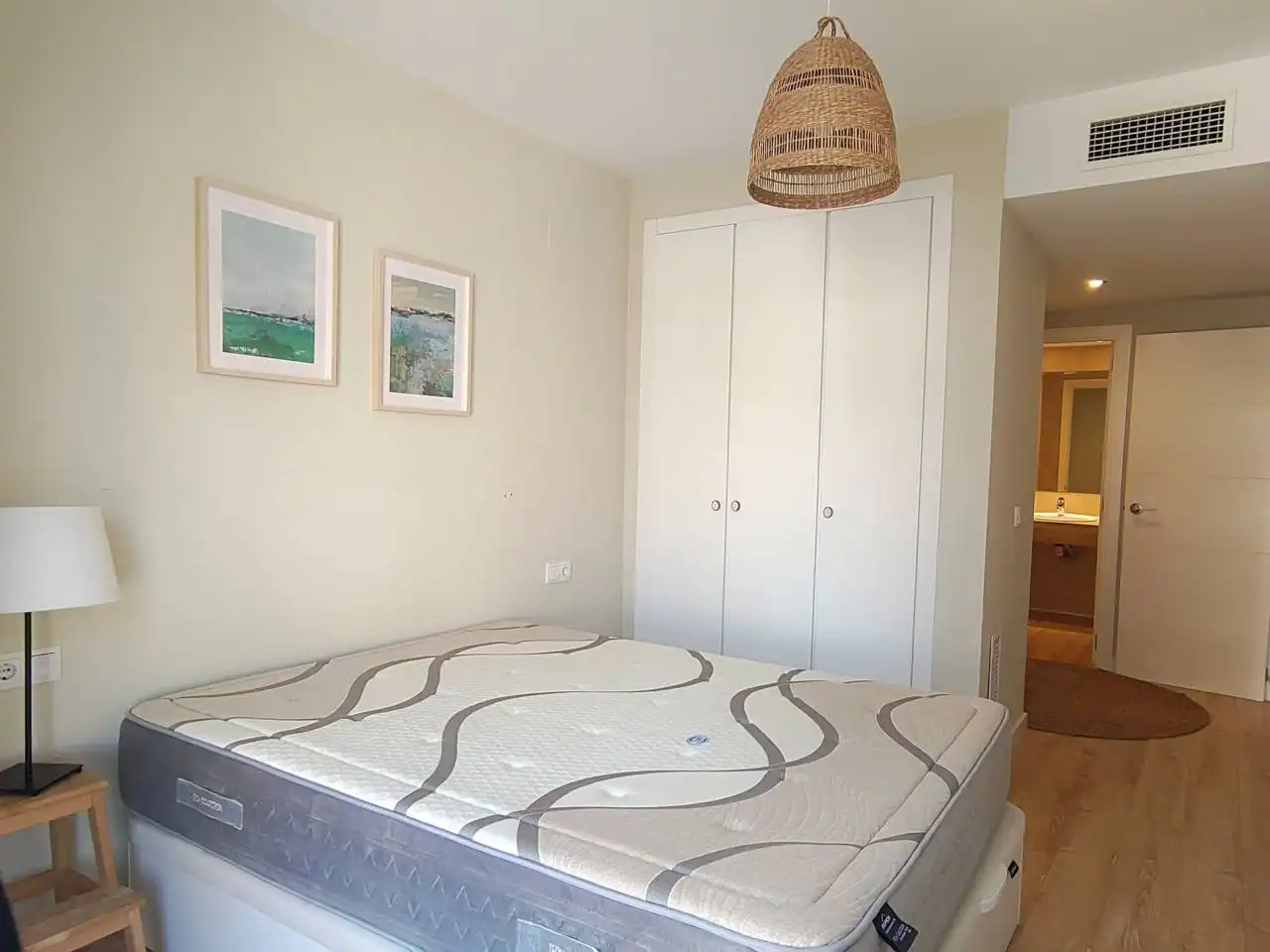 Habitación de Piso de alquiler en Valencia con Aire acondicionado, Calefacción y Balcón