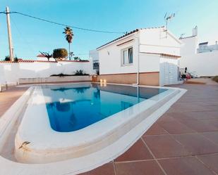 Piscina de Casa adosada en venda en Es Castell amb Calefacció, Jardí privat i Terrassa