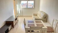 Sala de estar de Apartamento en venta en Roquetas de Mar con Piscina y Piscina comunitaria