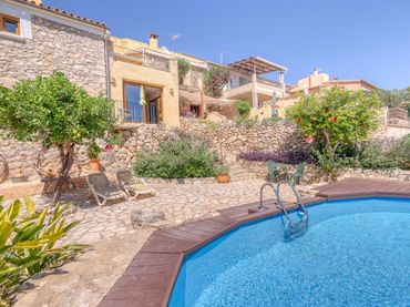 Casa rústica amb piscina en venda a Calvià pueblo