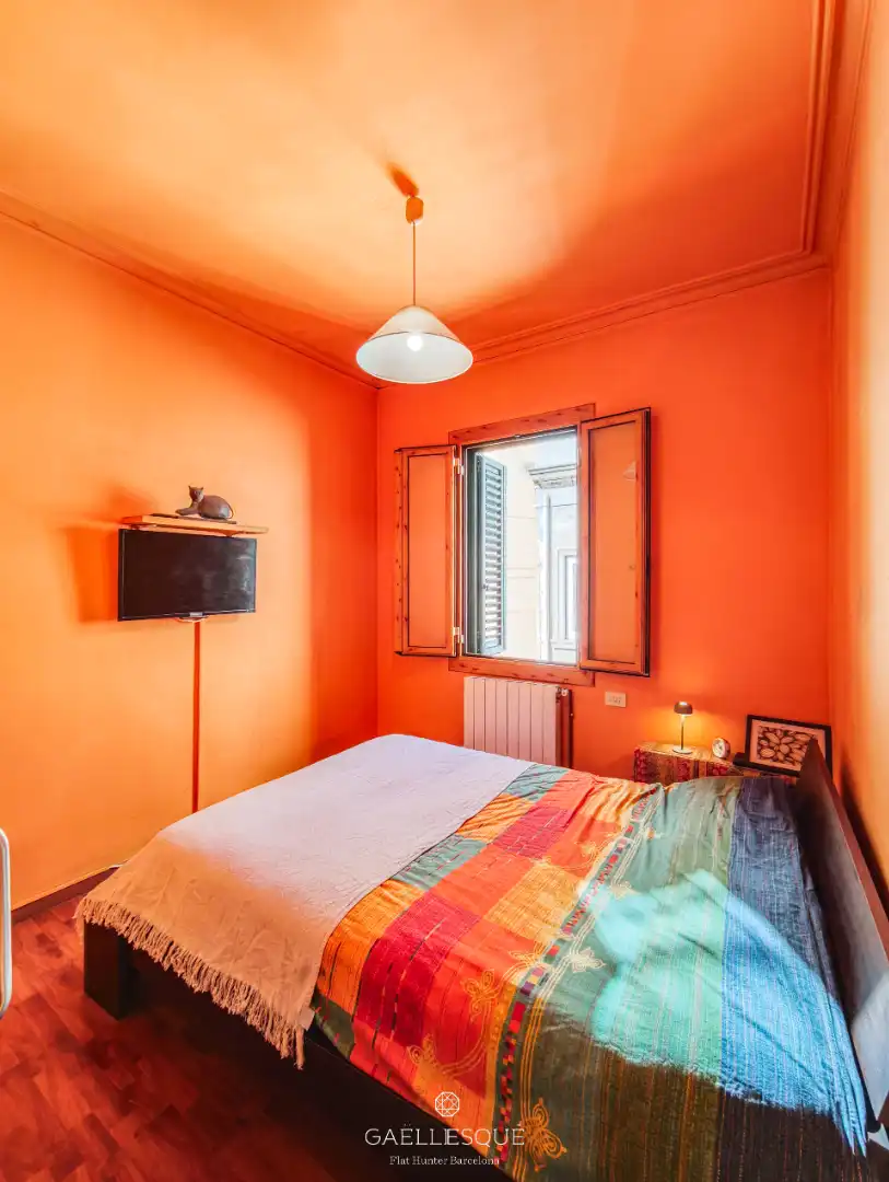 Dormitori de Casa adosada en venda en Barcelona amb Calefacció, Jardí privat i Terrassa