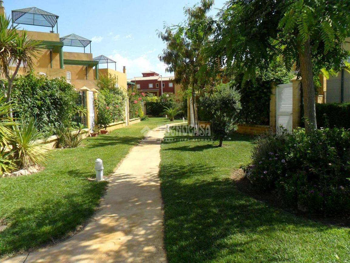 Single-family semi-detached to rent in Costa Ballena - Largo Norte, Rota