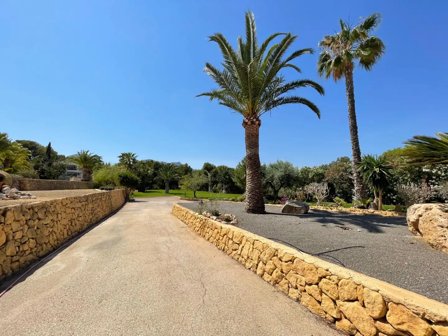 Exterior view of Houses for sale in L'Alfàs del Pi  with Air Conditioner, Heating and Private garden