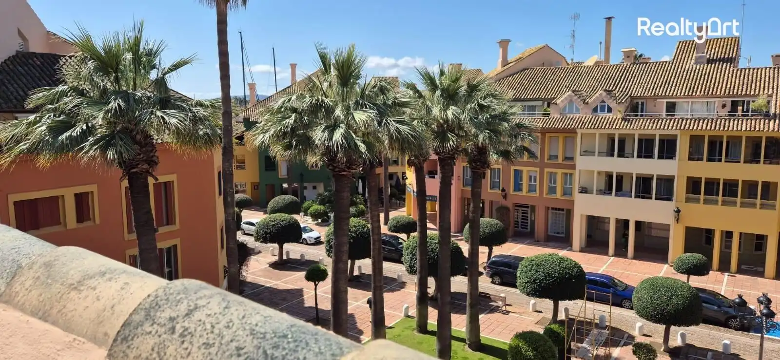 Vista exterior de Ático en venta en Sotogrande con Terraza y Alarma