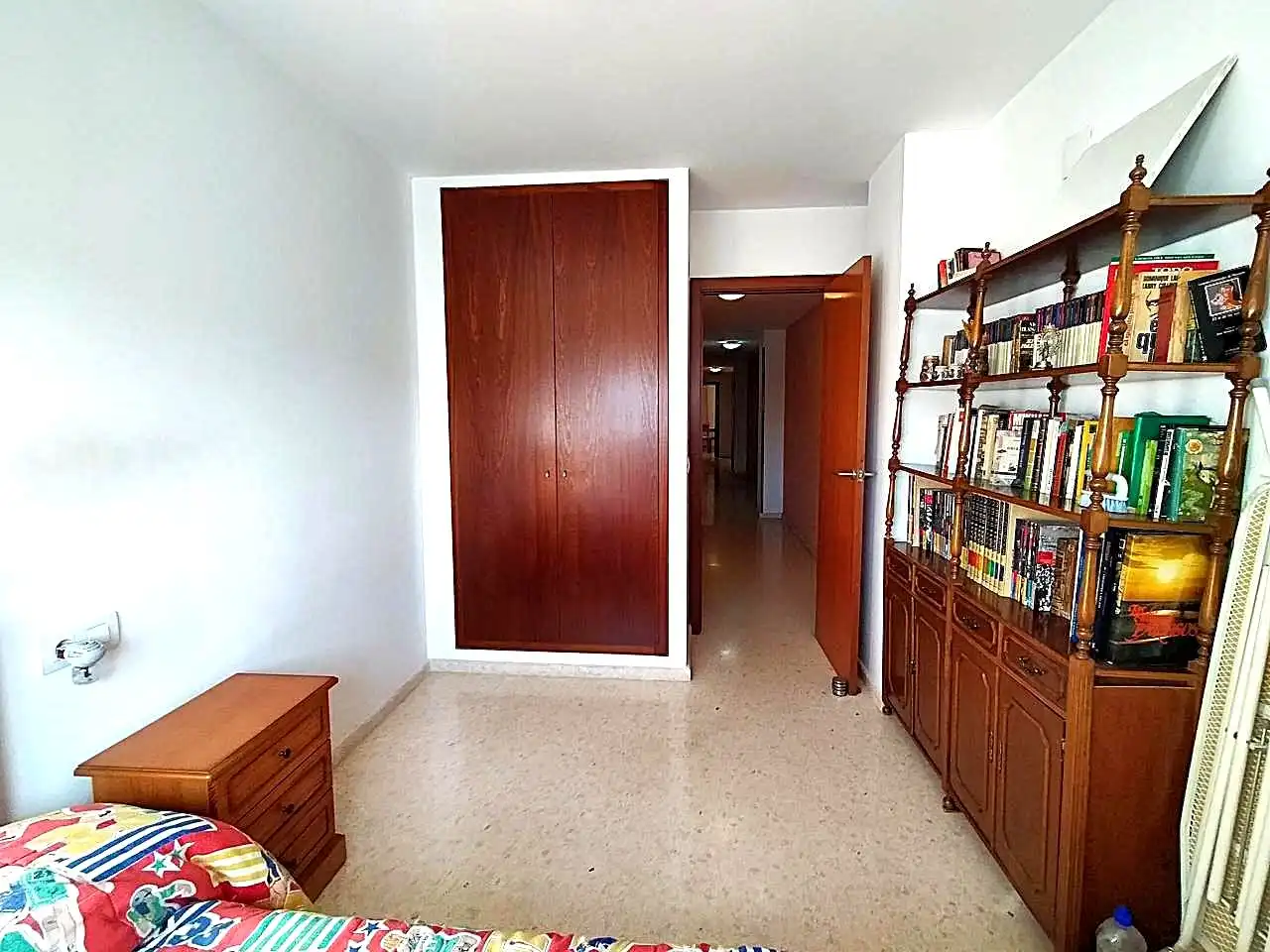 Wohnung zum Verkauf in Oliva mit Abstellraum und Möbliert