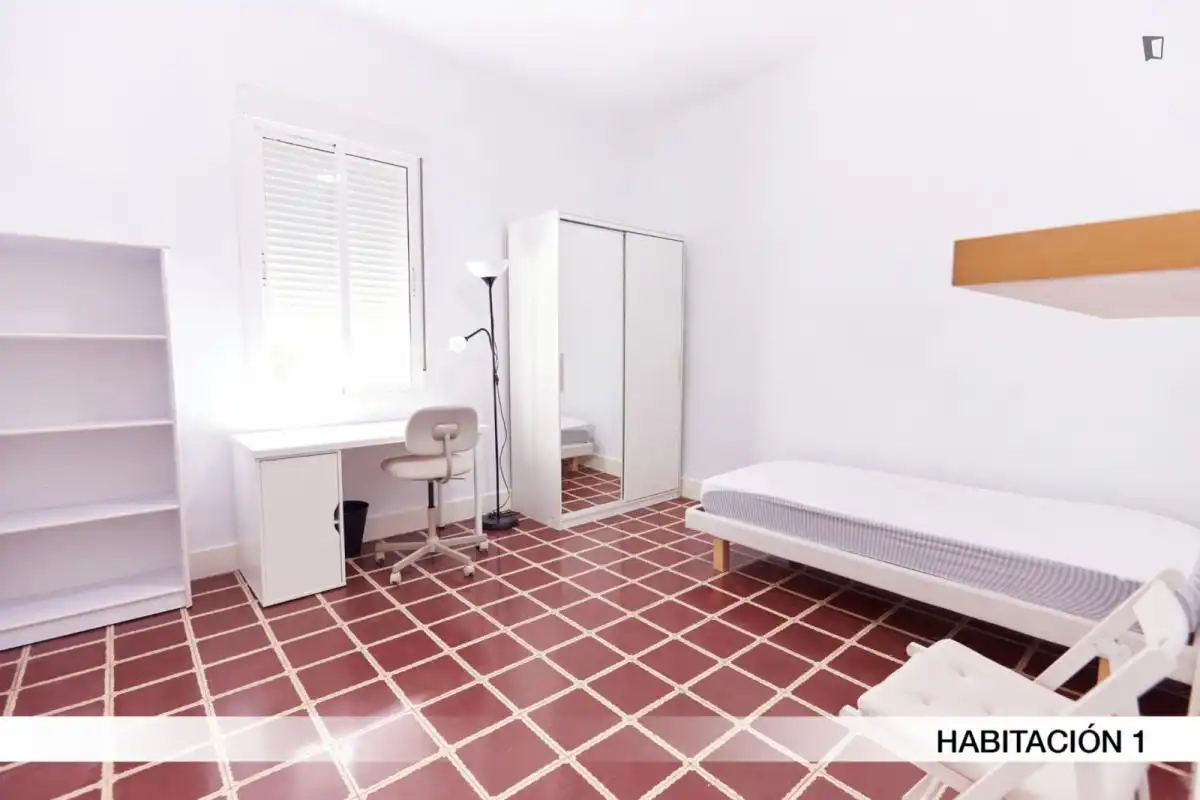 Habitación en Sector Sur - La Palmera - Reina Mercedes