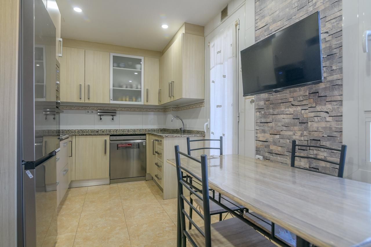 Kitchen of Flat for sale in Manresa  with Heating and Balcony