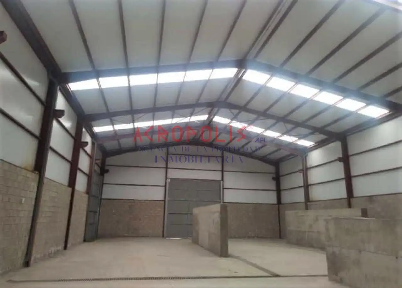 Vista exterior de Local en venta en Cuadros