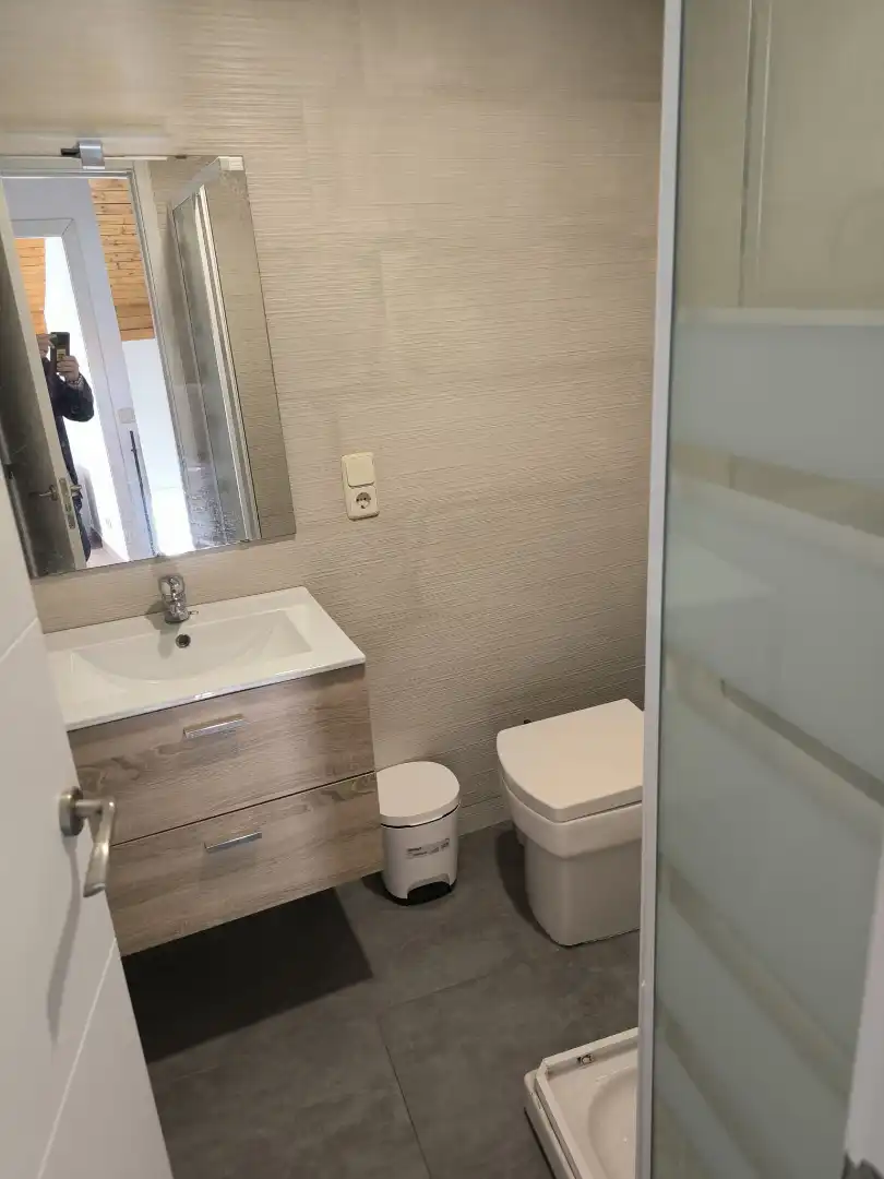 Bany de Dúplex de lloguer en Madrid amb Aire condicionat, Calefacció i Parquet