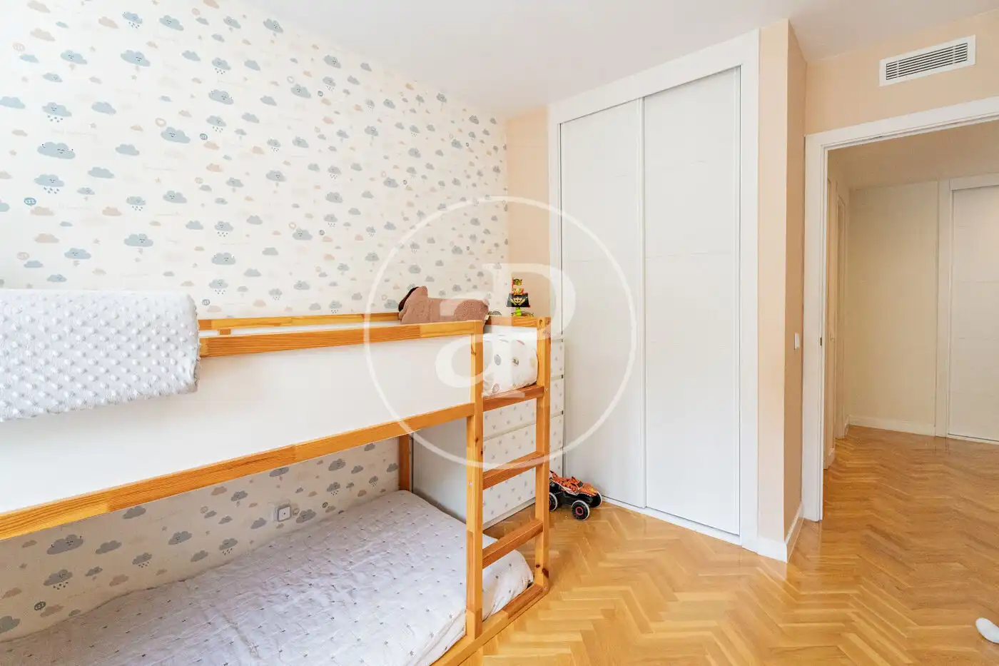 Schlafzimmer von Wohnung zum Verkauf in Pozuelo de Alarcón mit Klimaanlage, Heizung und Privatgarten