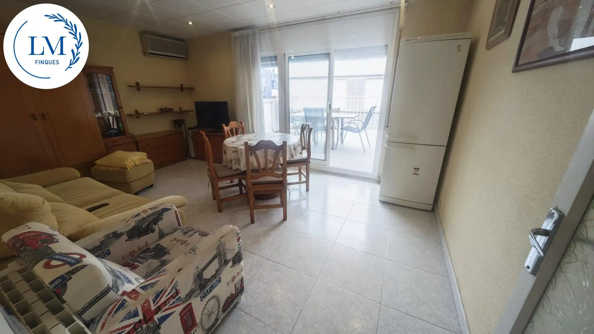 Dachboden zur Miete in Vilanova i la Geltrú mit Klimaanlage, Terrasse und Möbliert