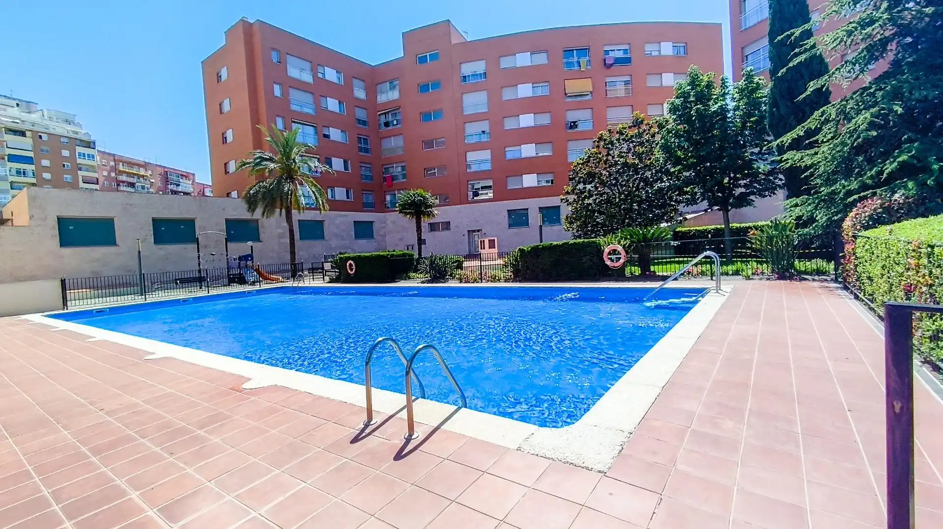 Piscina de Piso en venta en Reus con Jardín privado, Trastero y Piscina comunitaria